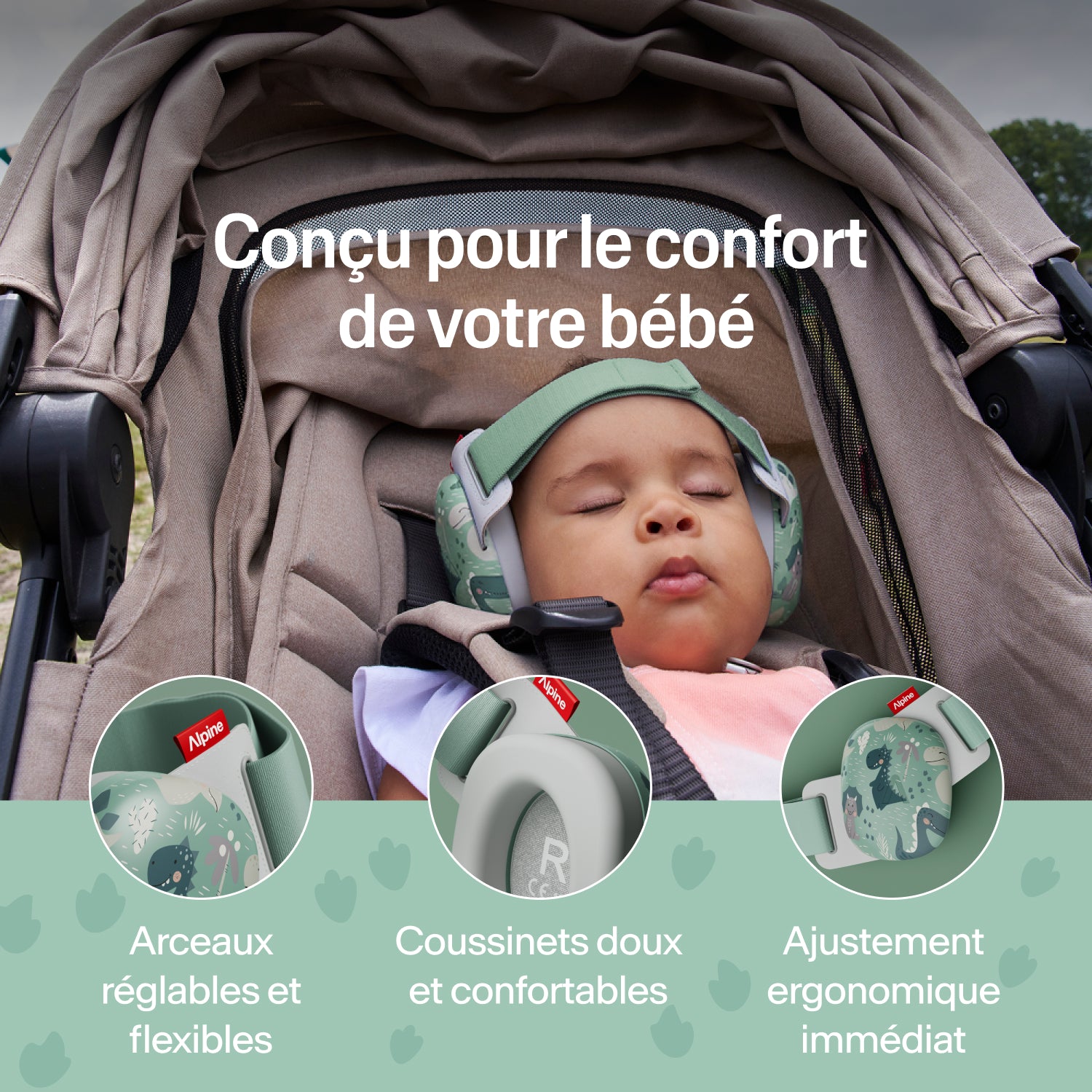 Bébé endormi en poussette portant un casque Alpine imprimé dinosaures; bandeau réglable