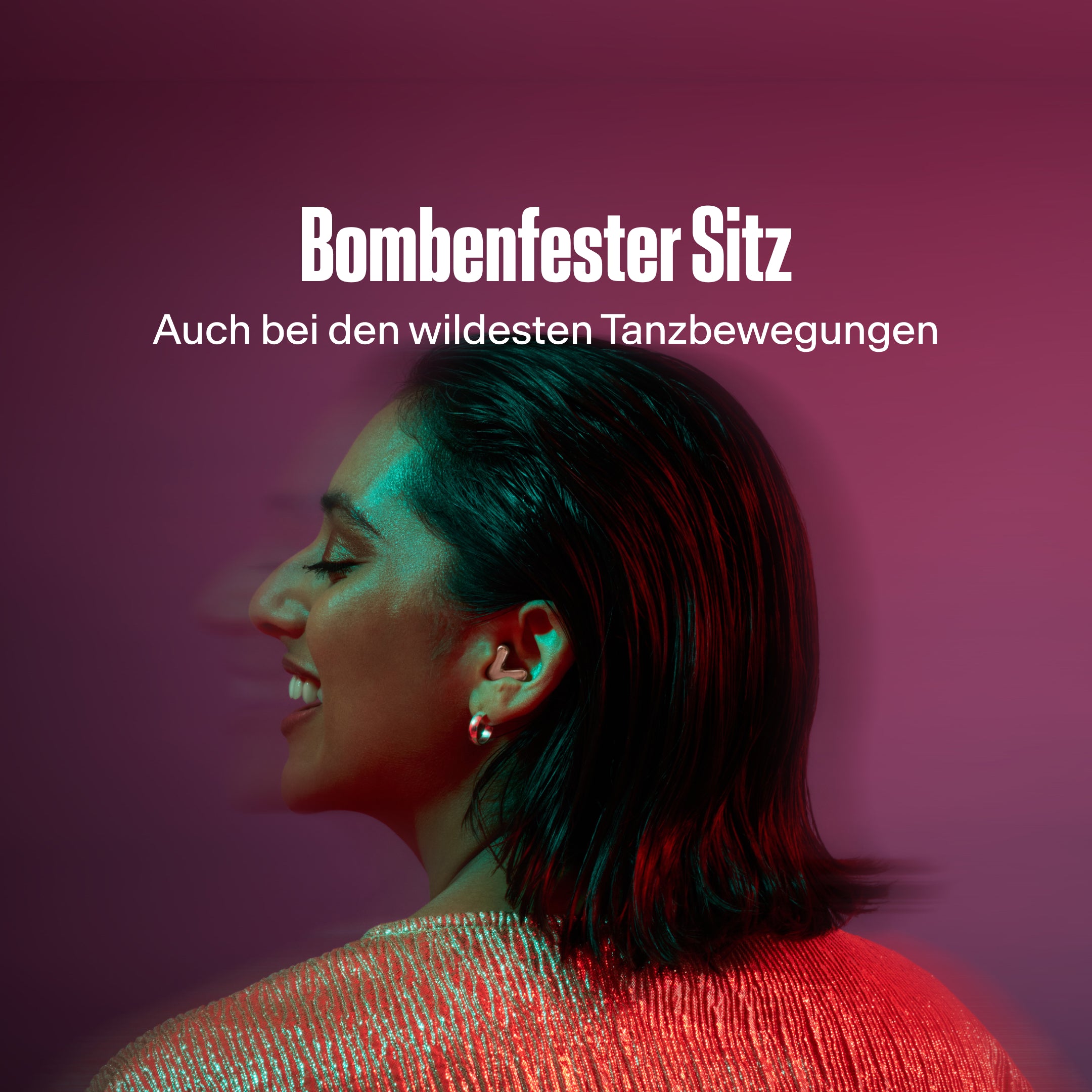 Frau trägt Alpine Tune in rose gold beim Tanzen #color_rose-gold