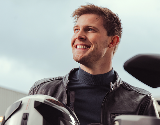 Alpine hearing protection Kapselgehörschutz Ohrstöpsel Schützen Sie Ihr Ohr red dot award motorrad MotoSafe Pro MotoSafe Race MotoSafe Tour MotoSafe Race MotoSafe Race – Official MotoGP Edition unterwegs reisen MotoGP 