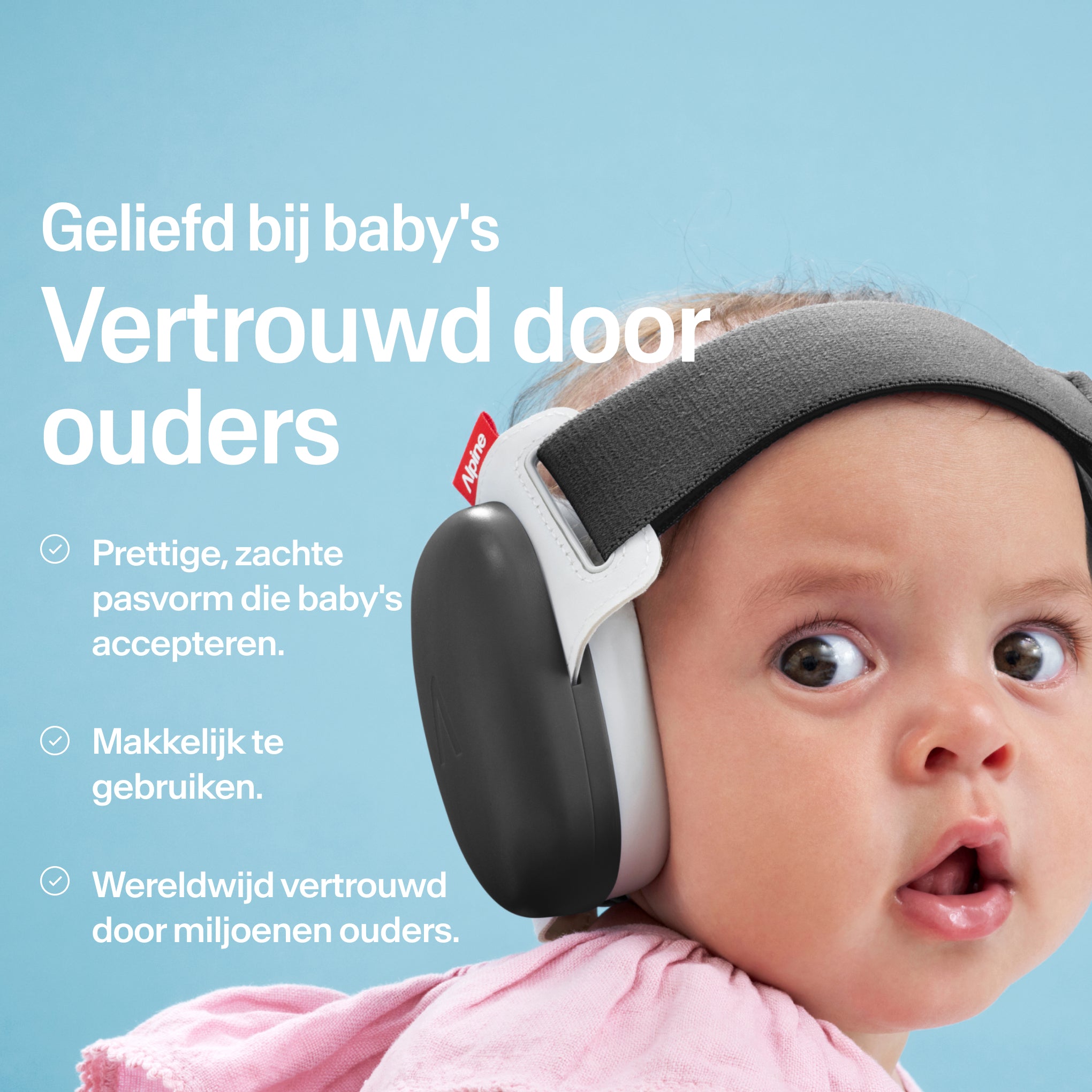 Baby draagt Alpine Muffy Baby in zwart op het hoofd #color_dusk-black #lang_nl